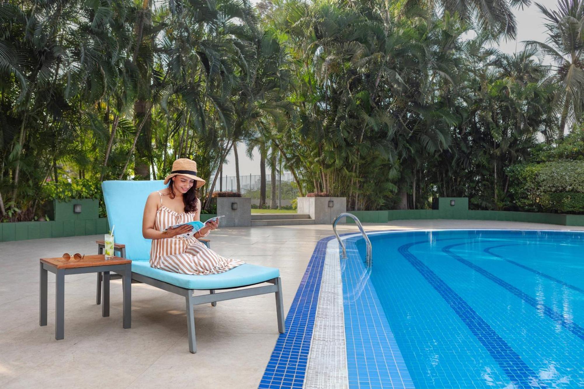 Surat Marriott Hotel Exterior foto