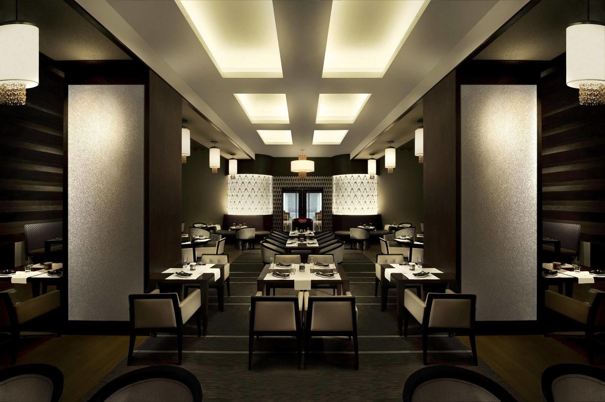 Surat Marriott Hotel Restaurant foto